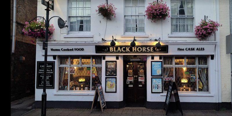 black horse pub taunton